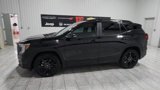 Used 2024 GMC Terrain SLE w/ Driver Convenience Package image 4