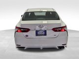 Used 2020 Toyota Camry SE image 4