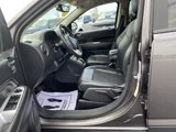 Used 2017 Jeep Compass Latitude image 4