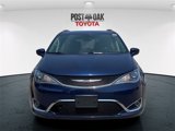 Used 2018 Chrysler Pacifica Touring-L image 2