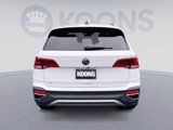 Used 2024 Volkswagen Taos SE image 5