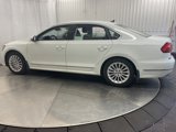 Used 2017 Volkswagen Passat 1.8T SE image 2