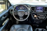Used 2018 Chrysler Pacifica Limited image 5