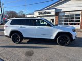 Used 2023 Jeep Grand Cherokee L Laredo image 2