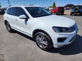Used 2016 Volkswagen Touareg Sport image 3