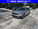Used 2018 Volkswagen Passat 2.0T R-Line image 2