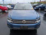 Used 2018 Volkswagen Tiguan SE w/ Panoramic Sunroof Package image 2