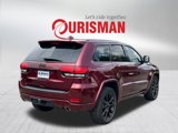 Used 2017 Jeep Grand Cherokee Altitude image 2