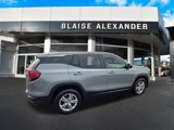 Used 2024 GMC Terrain SLE image 2
