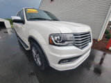 Used 2017 Lincoln Navigator L Select image 4