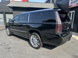 Used 2019 Cadillac Escalade ESV Premium Luxury image 3