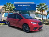 New 2025 Chrysler Pacifica Limited image 2