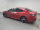 Used 2021 Toyota Camry SE image 3