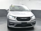 Used 2021 Chrysler Pacifica Touring-L image 3