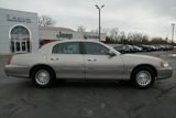 Used 2001 Lincoln Town Car Executive image 3