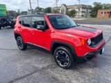 Used 2016 Jeep Renegade Trailhawk image 3