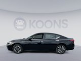 Used 2024 Nissan Altima 2.5 SV image 2