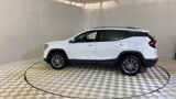 Used 2022 GMC Terrain SLT w/ Infotainment Package II image 6
