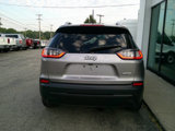 Used 2019 Jeep Cherokee Latitude w/ Popular Appearance Group image 6