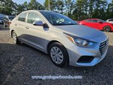 Used 2022 Hyundai Accent SE image 3