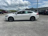 Used 2017 Ford Fusion SE w/ Fusion SE Technology Package image 2