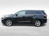 Used 2015 Toyota Highlander XLE image 2