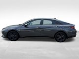 Used 2022 Hyundai Elantra SEL image 2