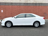 Used 2014 Toyota Camry LE image 4