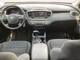Used 2020 Kia Sorento LX w/ LX I4 Convenience Package image 4