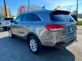 Used 2016 Kia Sorento FWD image 3