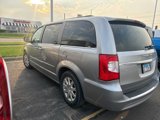 Used 2016 Chrysler Town & Country Touring w/ Driver Convenience Group image 3