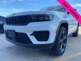 Used 2023 Jeep Grand Cherokee Altitude image 3