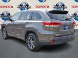 Used 2017 Toyota Highlander XLE image 5