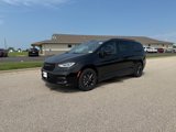New 2025 Chrysler Pacifica Select image 3