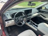 Used 2023 Nissan Altima 2.5 SV w/ SV Premium Package image 2