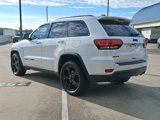 Used 2019 Jeep Grand Cherokee Laredo image 3