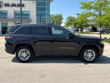 Used 2023 Jeep Grand Cherokee Laredo image 4