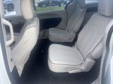 Used 2017 Chrysler Pacifica Limited w/ Advanced Safetytec Group image 2