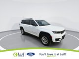 Used 2023 Jeep Grand Cherokee L Laredo image 2