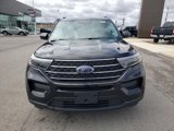 Used 2022 Ford Explorer XLT image 2