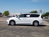 Used 2020 Chrysler Pacifica Touring-L image 4