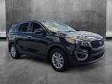 Used 2017 Kia Sorento L image 3