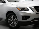 Used 2020 Nissan Pathfinder SV image 3