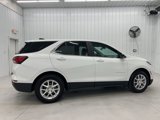 Used 2023 Chevrolet Equinox LT image 2