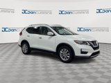 Used 2017 Nissan Rogue SV image 2