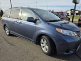 Used 2014 Toyota Sienna LE image 2
