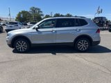 Used 2020 Volkswagen Tiguan SE w/ Panoramic Sunroof Package image 4
