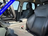 Used 2019 Land Rover Range Rover Evoque SE image 2