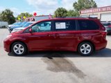 Used 2016 Toyota Sienna LE image 2