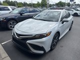 Used 2023 Toyota Camry SE image 2